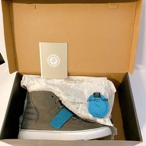 Men’s PF Flyer Astor “Castle Roc”, sz 8